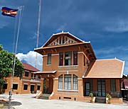 Government Building in Kampot by Asienreisender